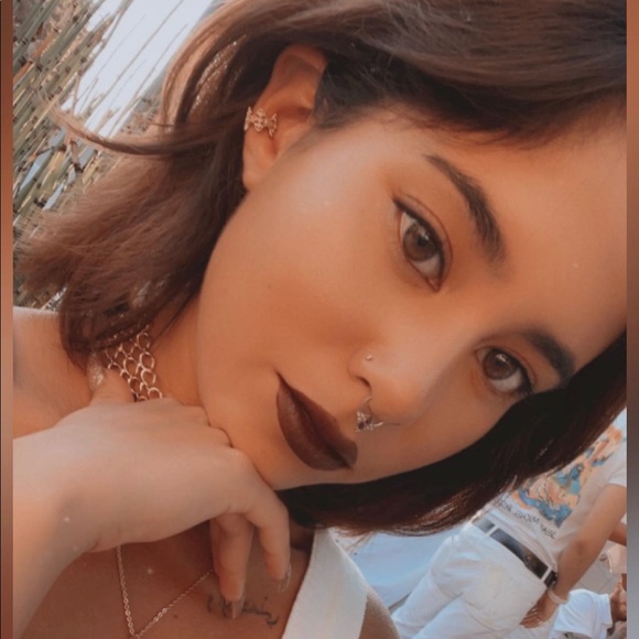 Meet your Posher, Destiny - Picture 2 of 4